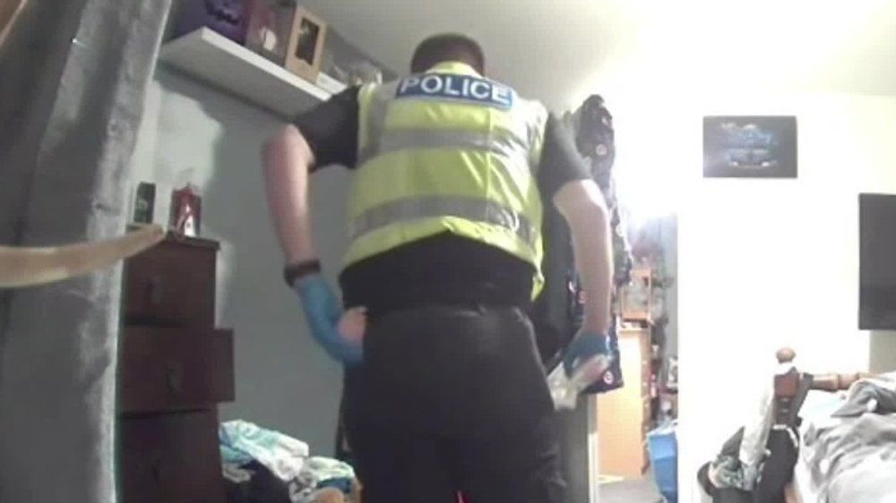 Video: Polizist verurteilt: Er klaute Unterwäsche bei einer Hausdurchsuchung