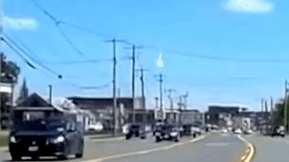 Video: Lauter Knall: Meteor explodiert über Massachusetts