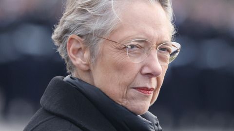 Frankreichs Regierung tritt zurück