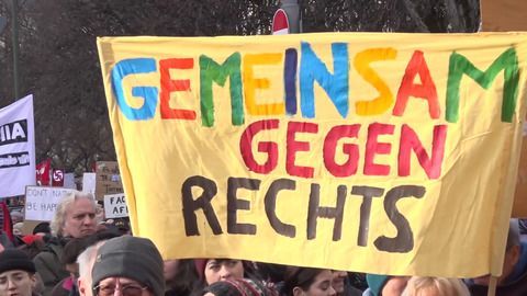 In ganz Deutschland: Hunderttausende demonstrieren gegen rechts