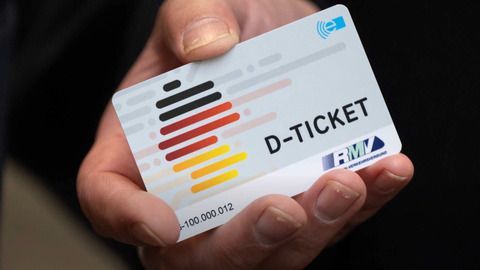 49-Euro-Ticket: Mehr als jeder zweite Nutzer hat das Abo seit Beginn
