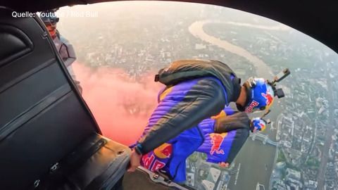 Spektakulär: Österreichische Skydiver rasen durch Tower Bridge in London