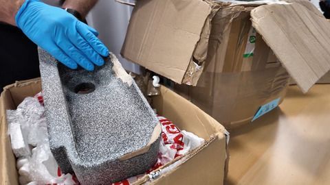 Waschbecken aus Ecstasy: Zoll zeigt Drogenschmuggler-Tricks