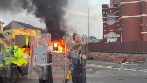 Über 90 Festnahmen nach Randale in Großbritannien