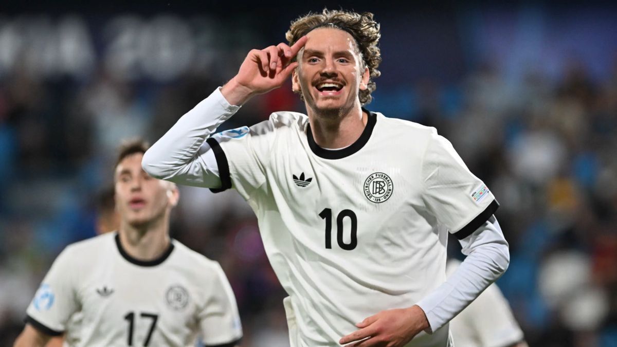 U21 feiert Traumstart - Dreierpack von Woltemade
