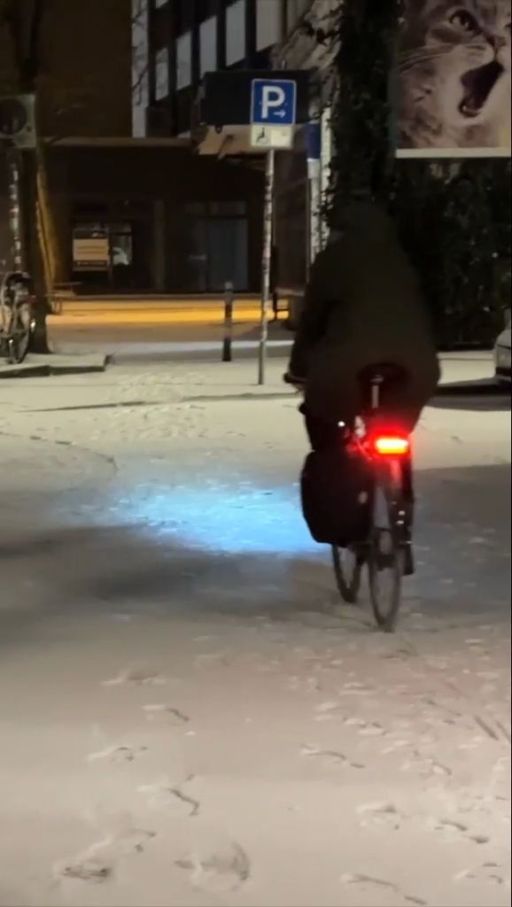 Video: Neuer Wintereinbruch: Schnee bleibt, Frost hält an