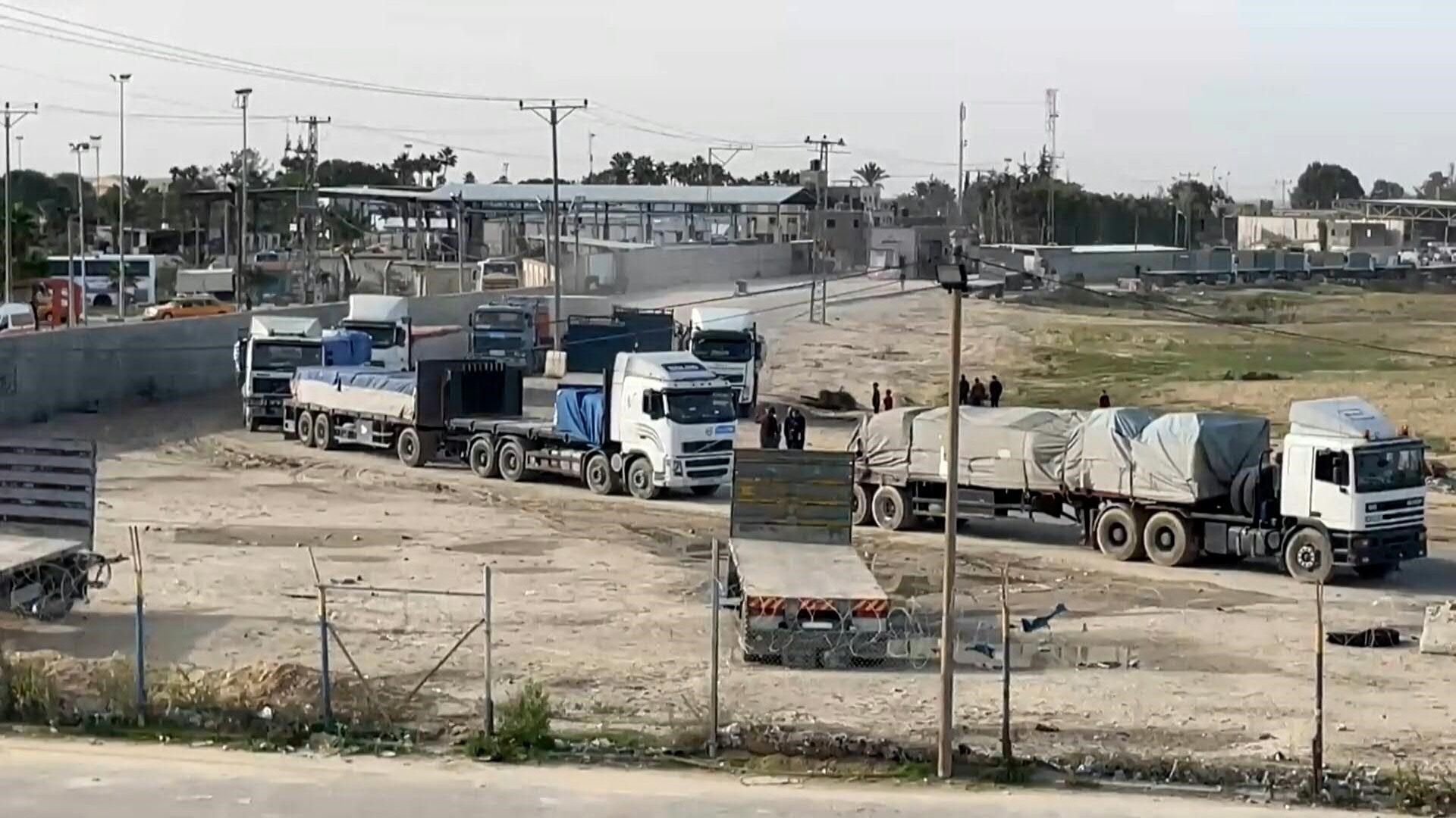 Aid trucks enter Gaza via Rafah border crossing on second day of truce