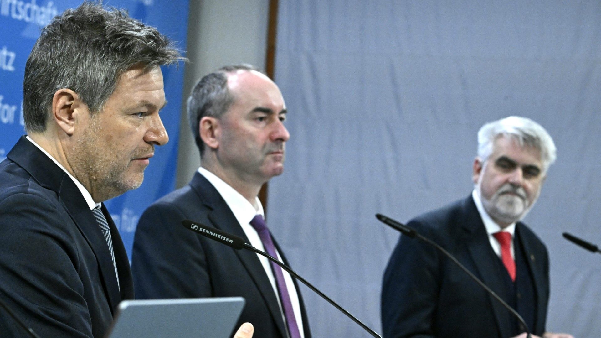 Wirtschaftsminister wollen an "allen Projekten" im KTF festhalten