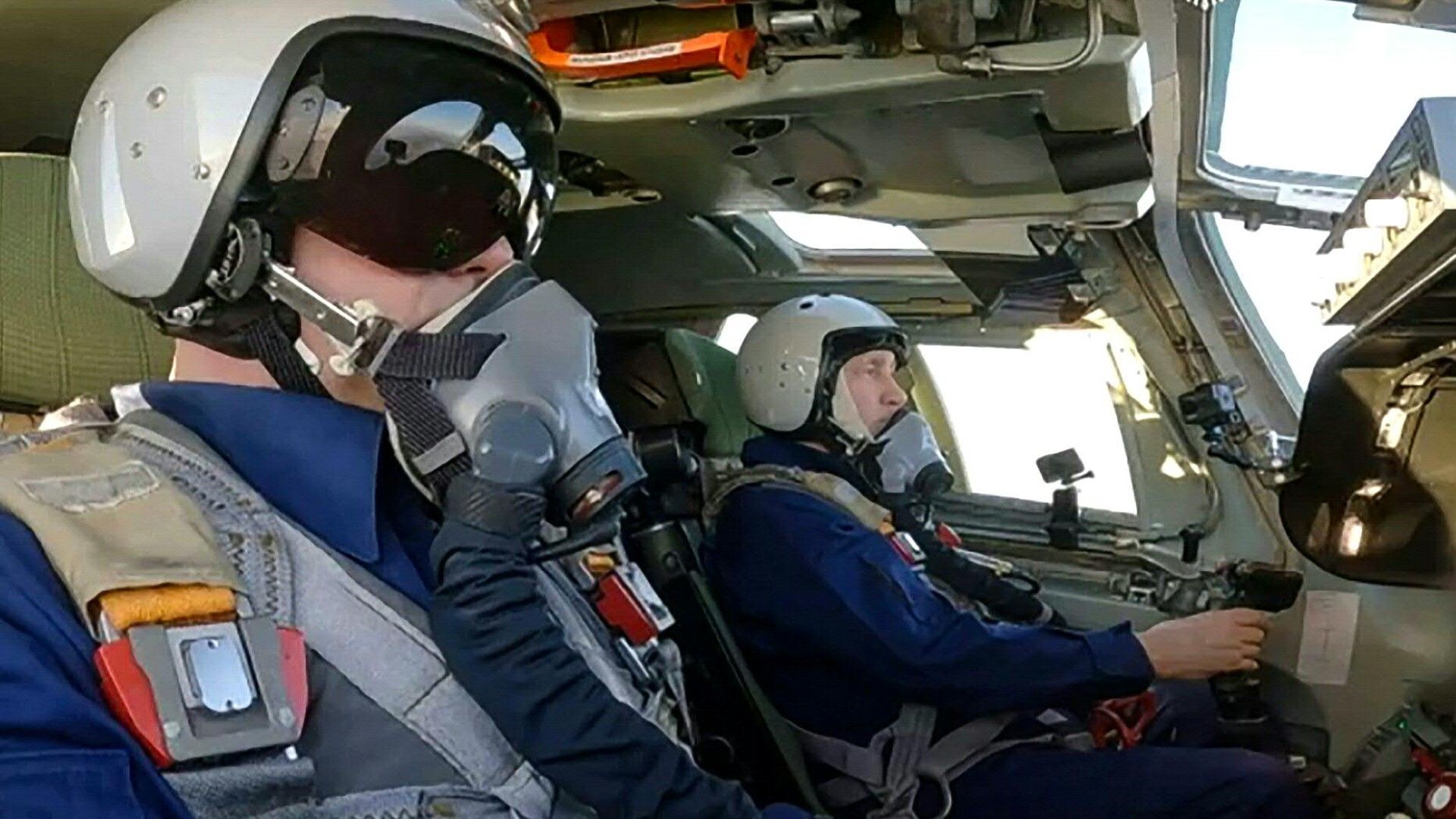 Putin als Co-Pilot in Überschallbomber