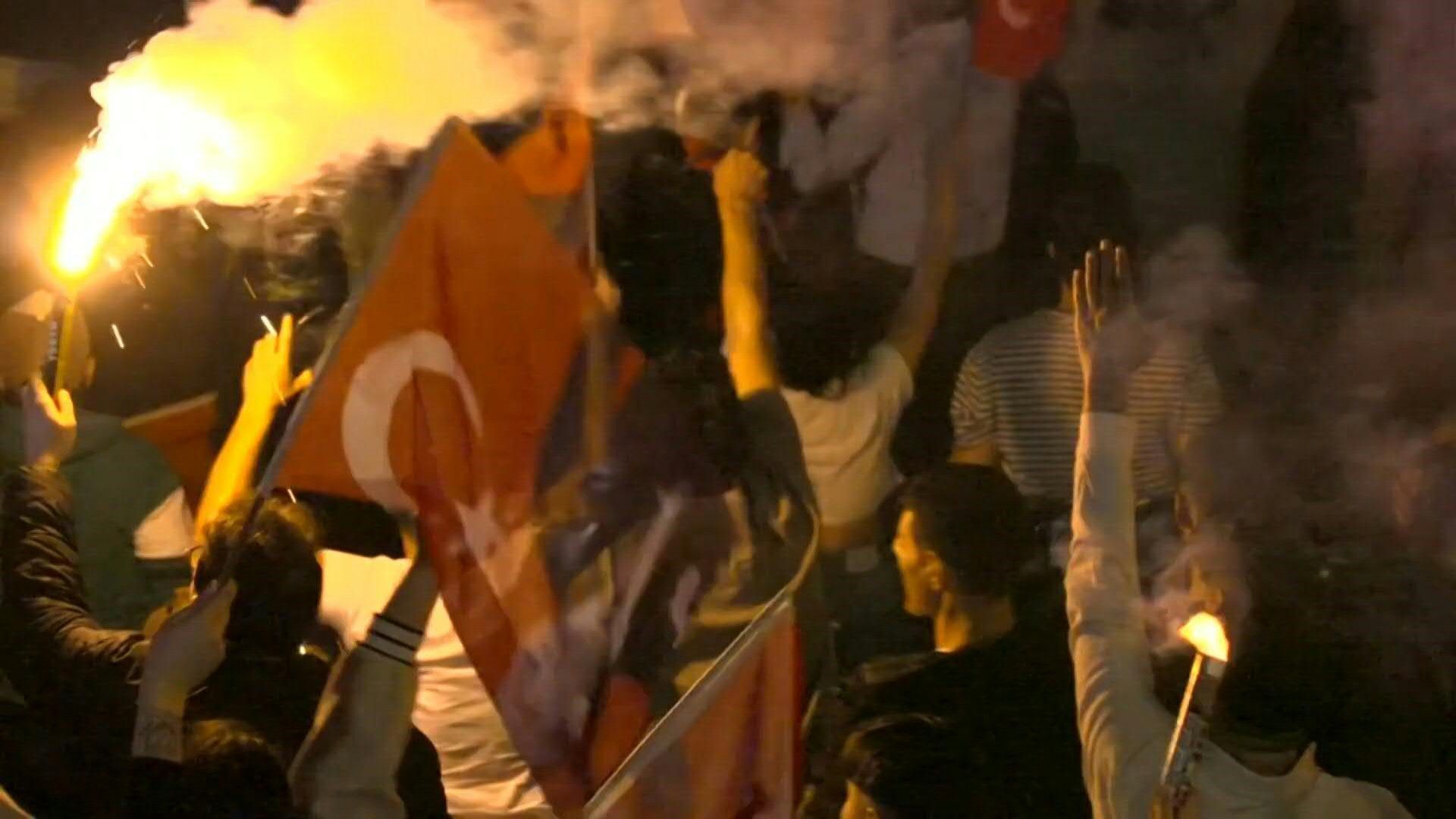 Celebrations in Istanbul as Turkish opposition claims Ankara win