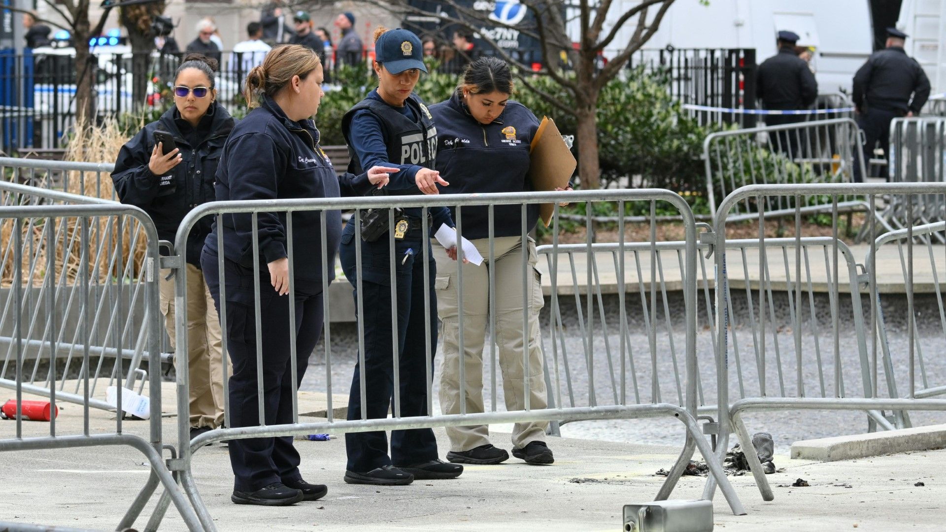 Mann zündet sich während Trump-Prozess vor Gerichtsbäude an