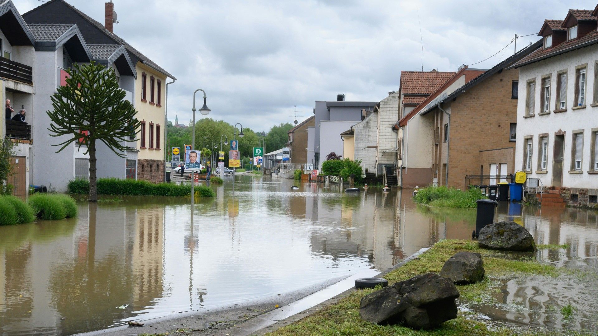 Ratgeber: Was Hausbesitzer bei Hochwasserschäden beachten sollten