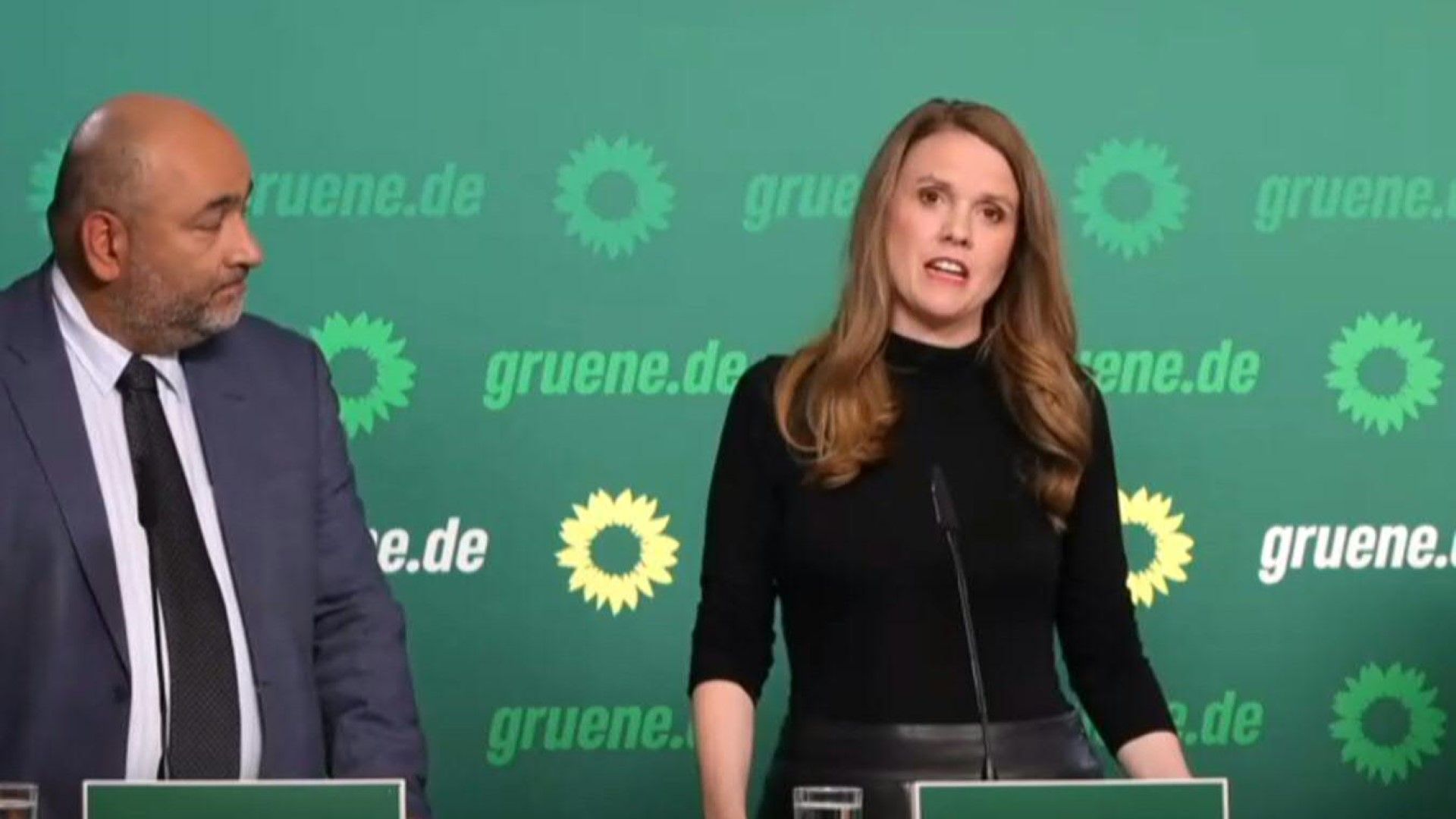 Grüne bieten von der Leyen Zusammenarbeit an