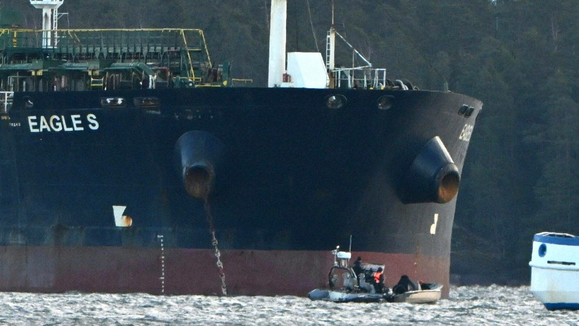 Zerstörtes Unterwasserkabel: Verdächtige Schleifspur in der Ostsee