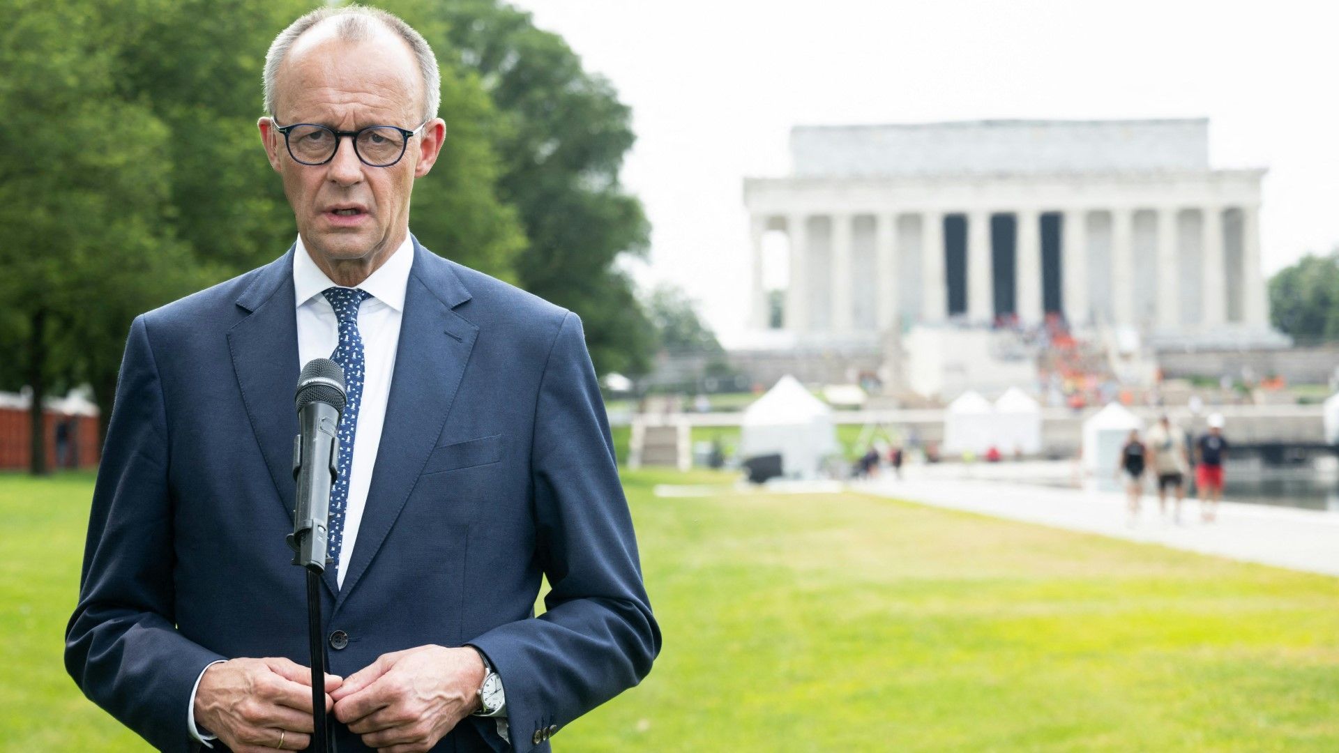 Gelöste Stimmung statt Konfrontation: Merz nach Besuch bei Trump zufrieden