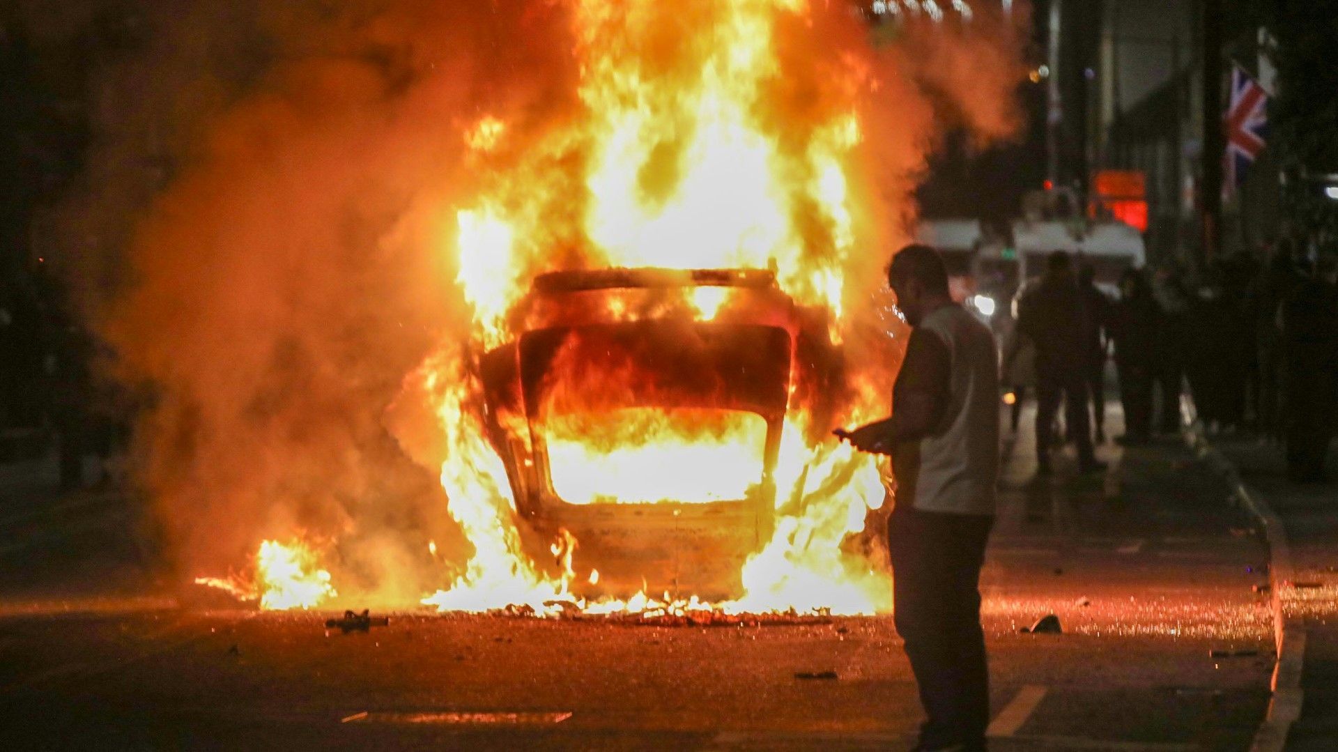 Nordirland: Ausschreitungen bei Protesten gegen Migration