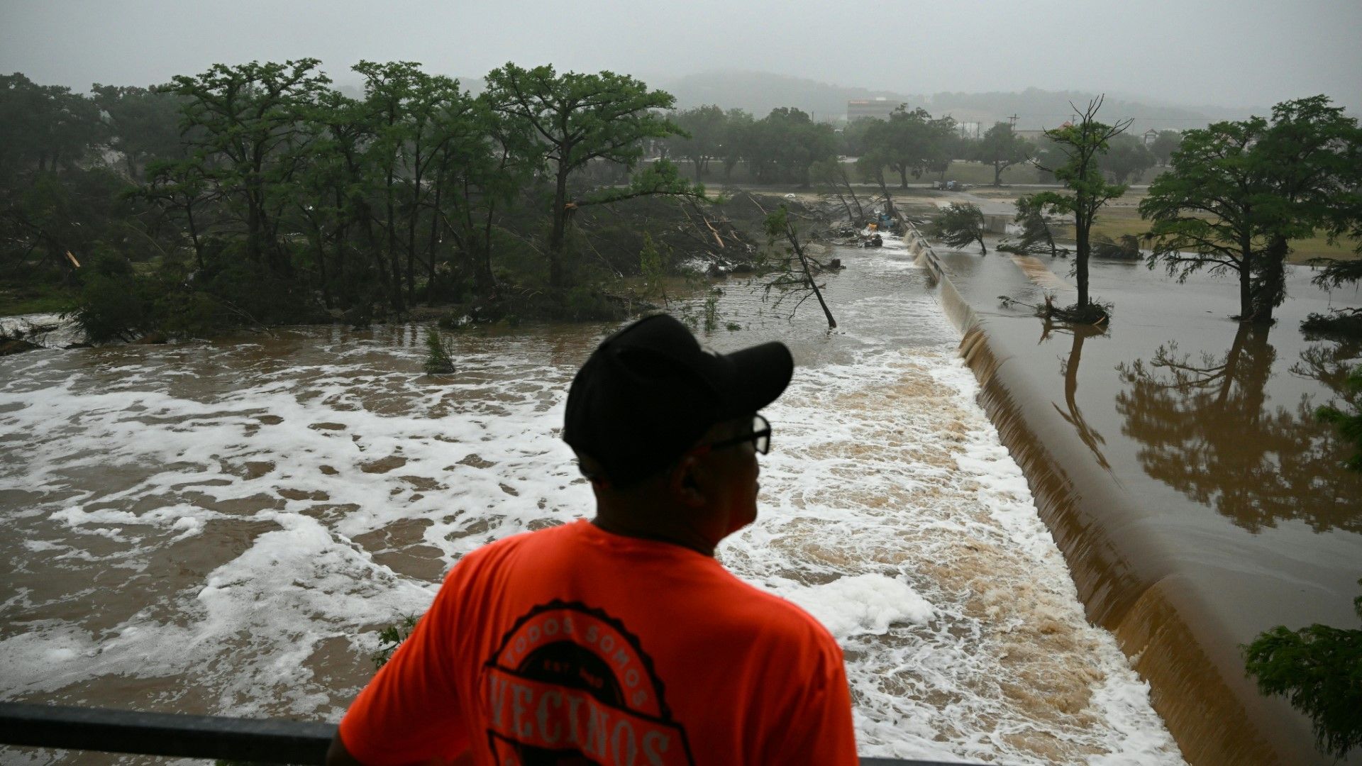 Flood in Texas: Intensive search for 20 missing girls