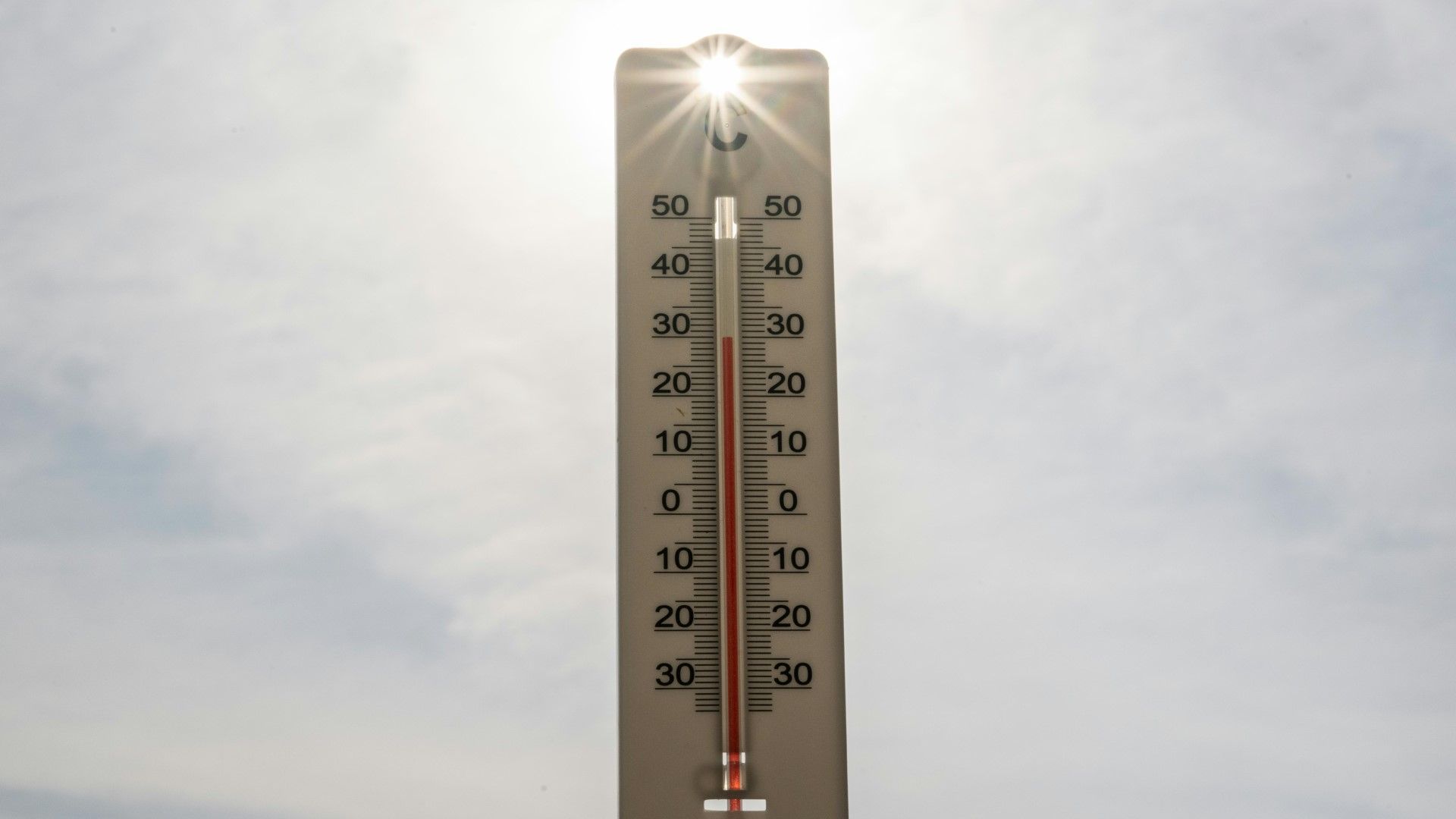 Nach erneut heißem Tag in Deutschland mildere Temperaturen in Sicht