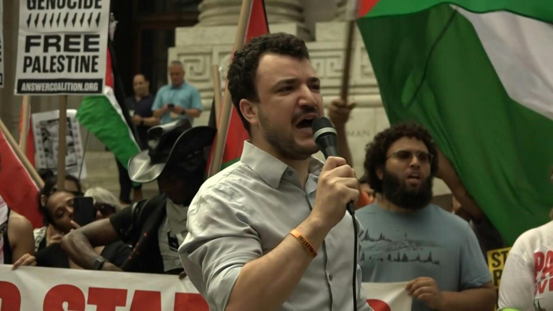 'Stop starving Gaza now': pro-Palestinian demonstration in New York