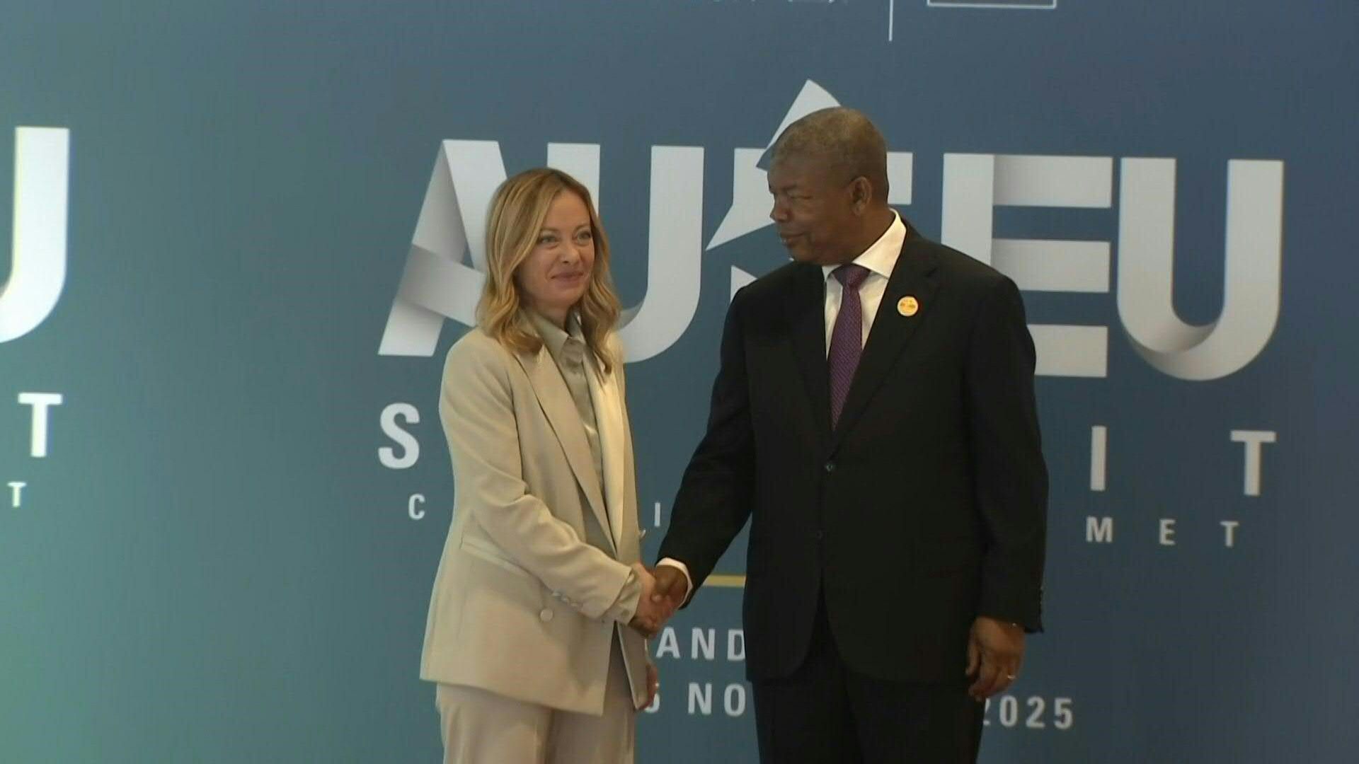 Leaders arrive in Angola for 7th EU-African Union summit