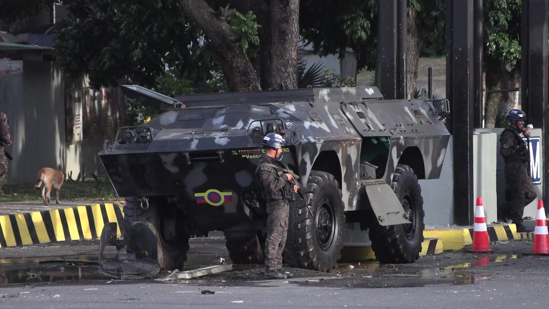 Video: Military police guard Venezuelan military complex after US strike