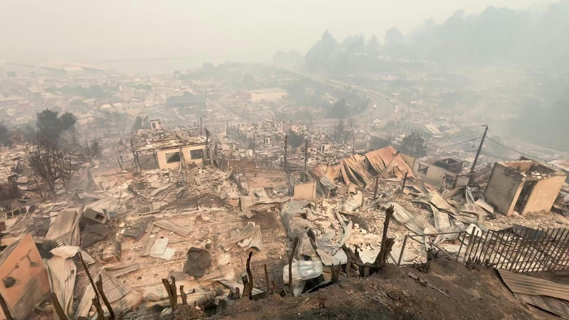 Video: Aftermath of wildfire in southern Chile