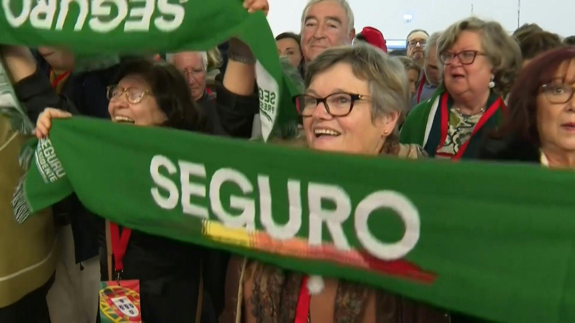 Video: Socialist activists celebrate victory of Seguro to Portugal’s presidency