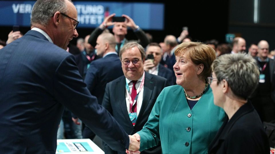 Merkel beim CDU-Parteitag: Rückkehr auf die politische Bühne