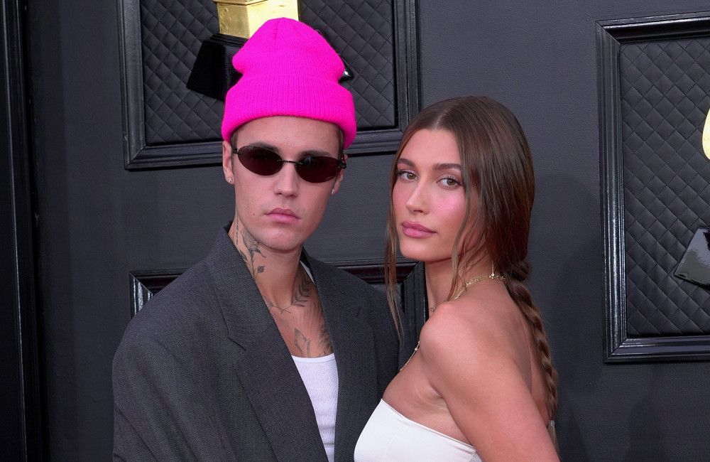 Justin und Hailey Bieber sind trotz Gerüchten 'immer noch sehr glücklich zusammen'