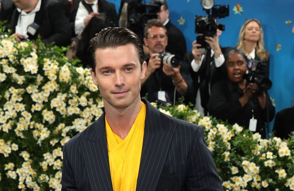 Patrick Schwarzenegger wegen ‚White Lotus‘ von Fans mit Geld bombardiert