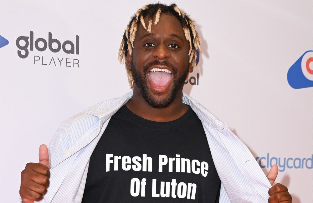 EXCLUSIVE: Myles Smith gets ready for gigs with a cuppa tea