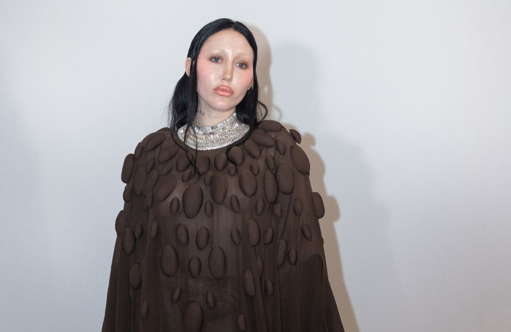 Noah Cyrus keeps herself away from any drama about her family