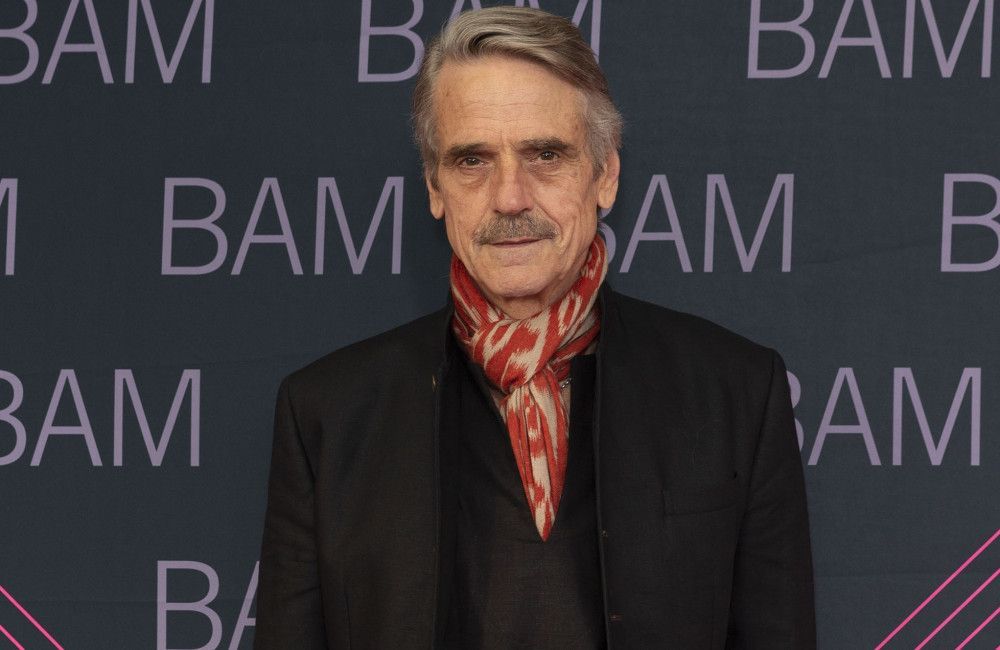 Jeremy Irons übernimmt Rolle in ‚Highlander‘-Neuverfilmung
