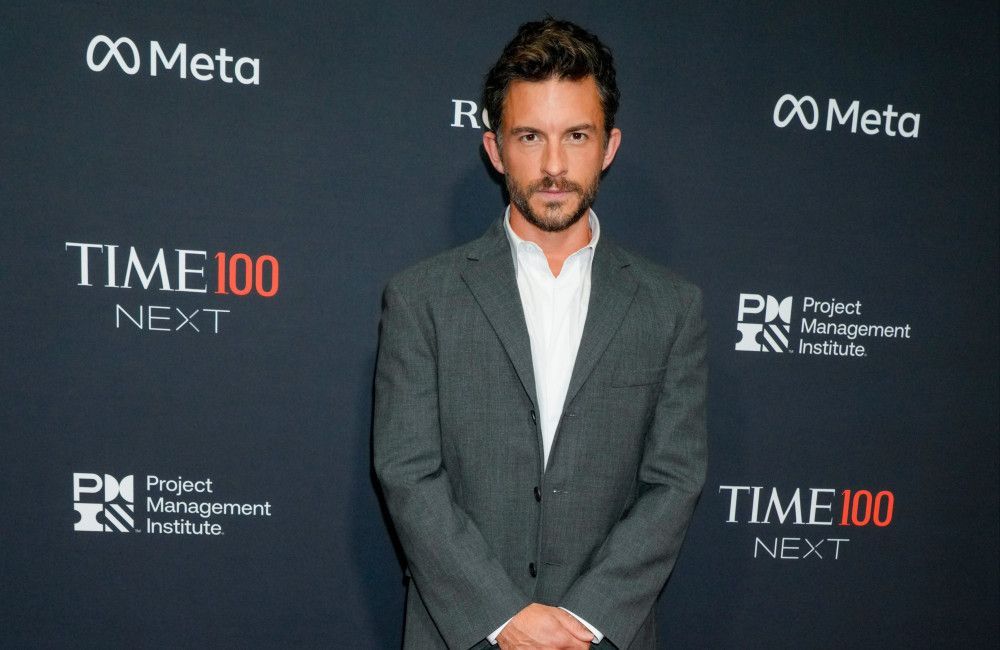 Jonathan Bailey lobt ‚Fortschritt‘ nach Ernennung zum ‚People’s Sexiest Man Alive‘
