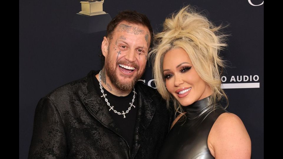 Jelly Roll und Ehefrau Bunnie Xo planen Zwillinge mit einer Leihmutter