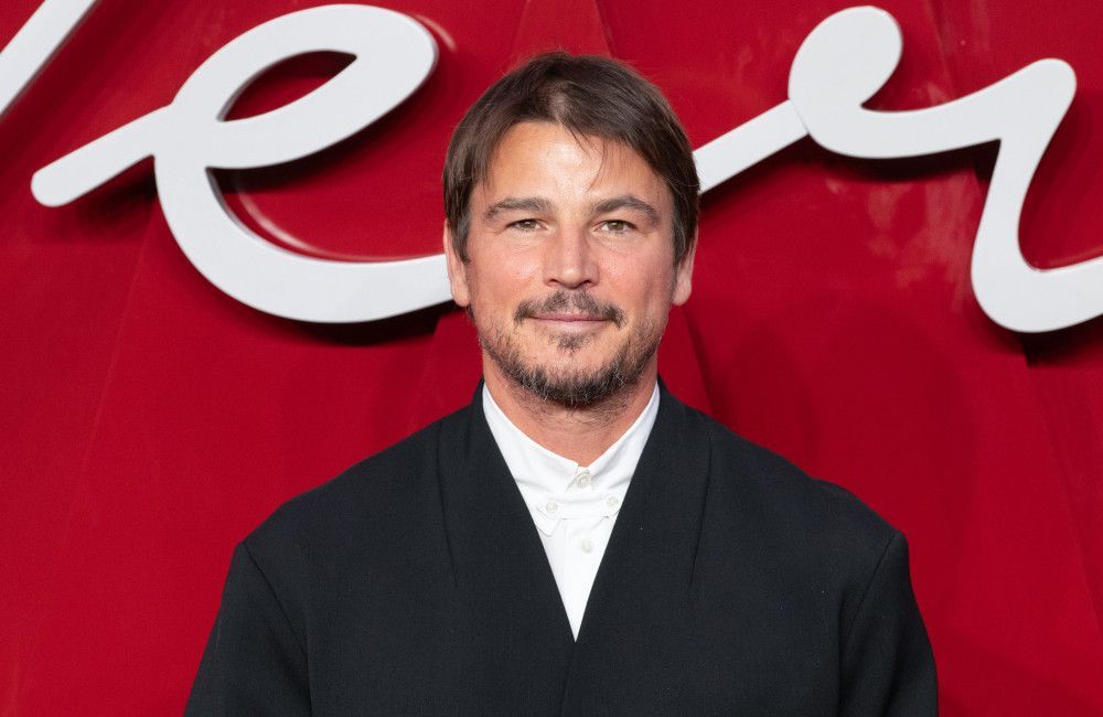 Josh Hartnett vive lontano dal mondo di Hollywood