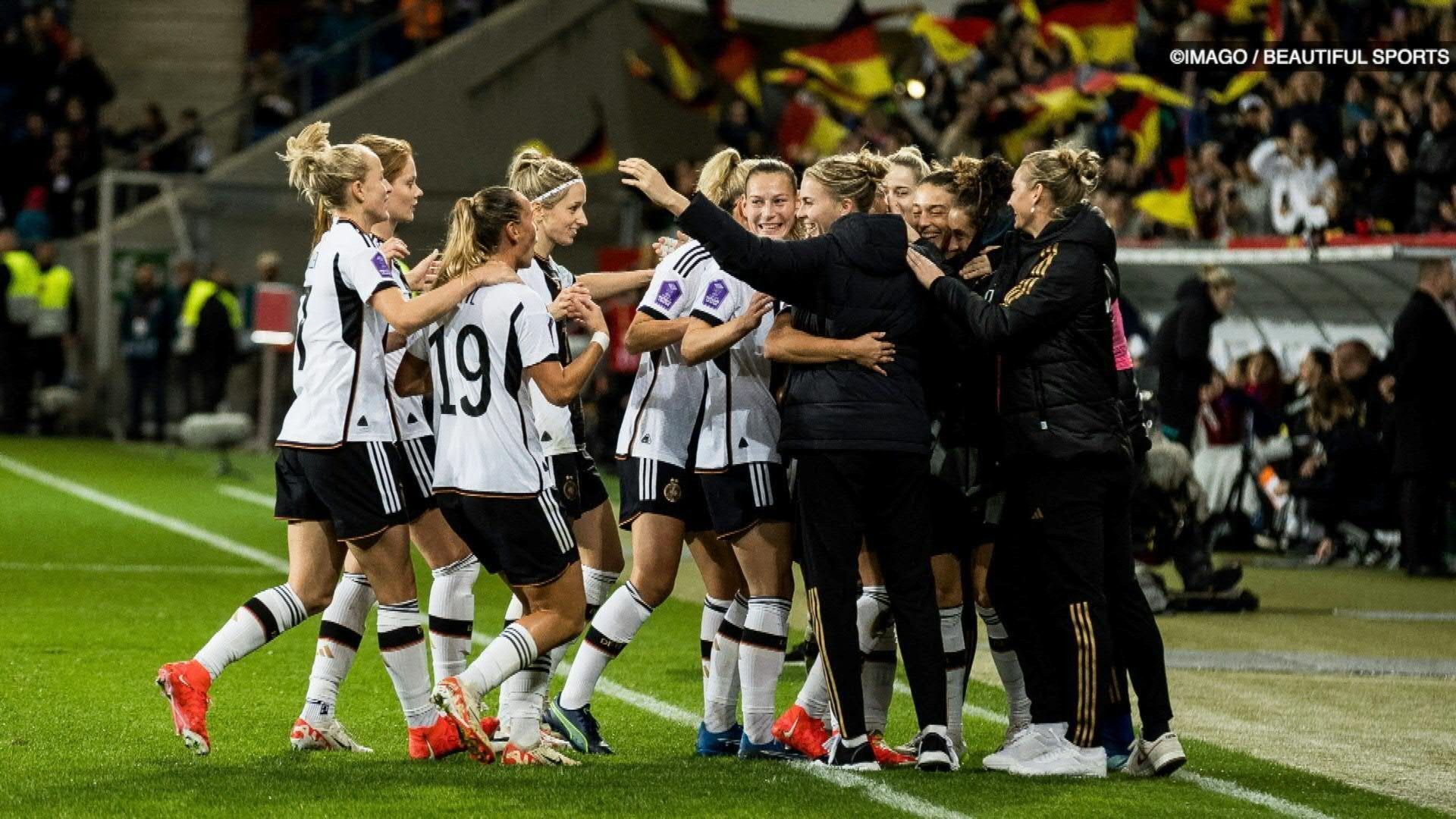 DFB-Frauen feiern Kantersieg bei Hrubesch-Einstand