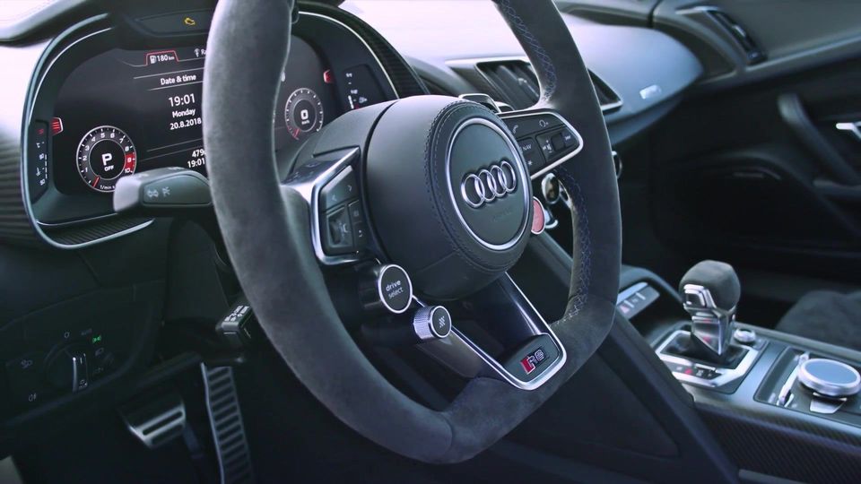 Audi R8 Coupe V10 Performance Quattro Interior Design