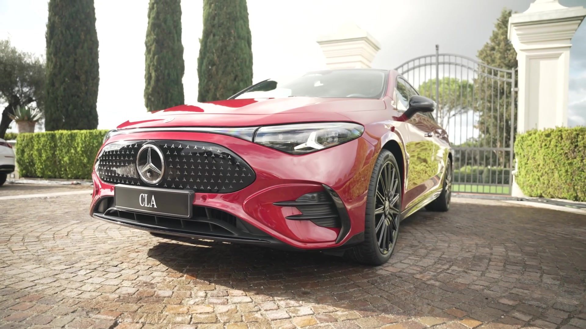 World Premiere of the new Mercedes-Benz CLA with electrifying performance and numerous stars in Rome