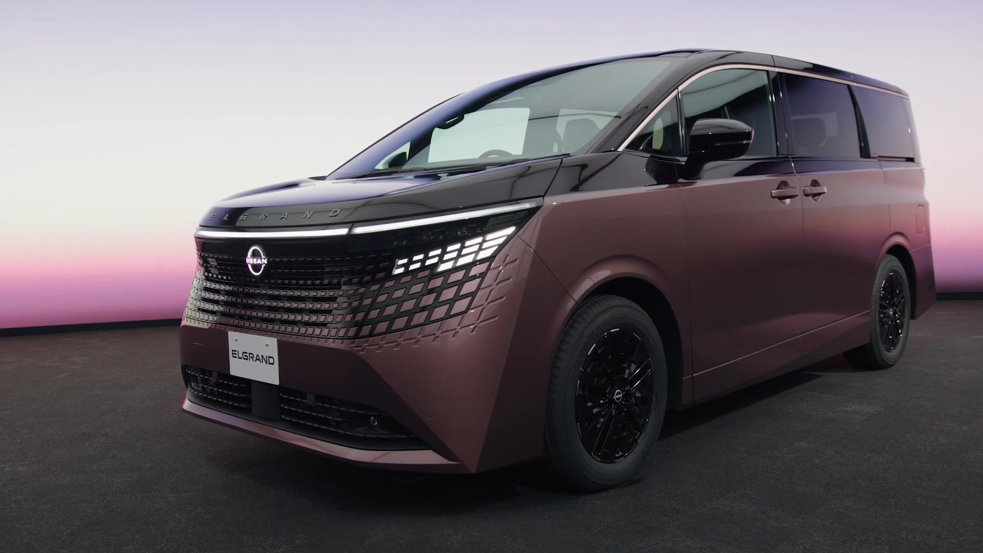 All-new Nissan Elgrand Design Preview in Studio