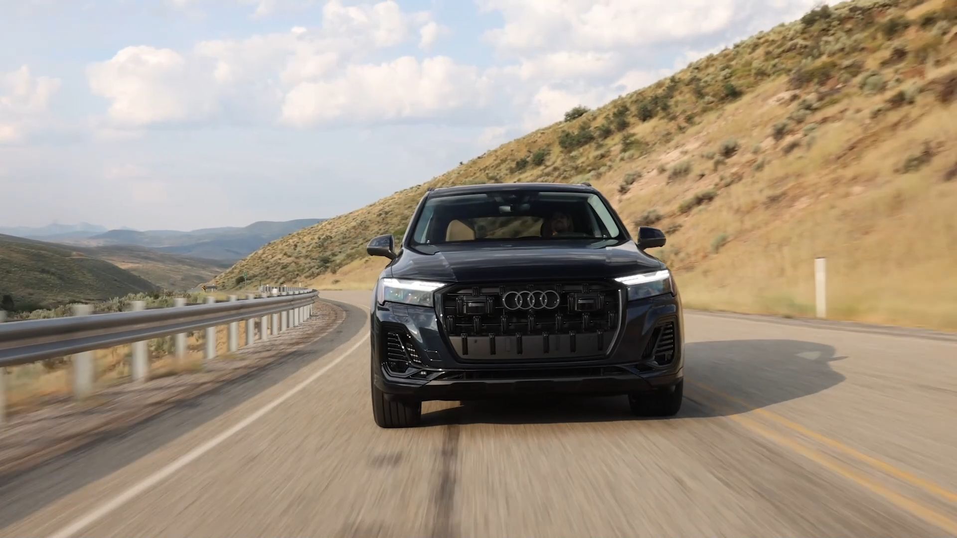 The revised Audi Q7 - New decors, colors, and wheels expand the equipment range