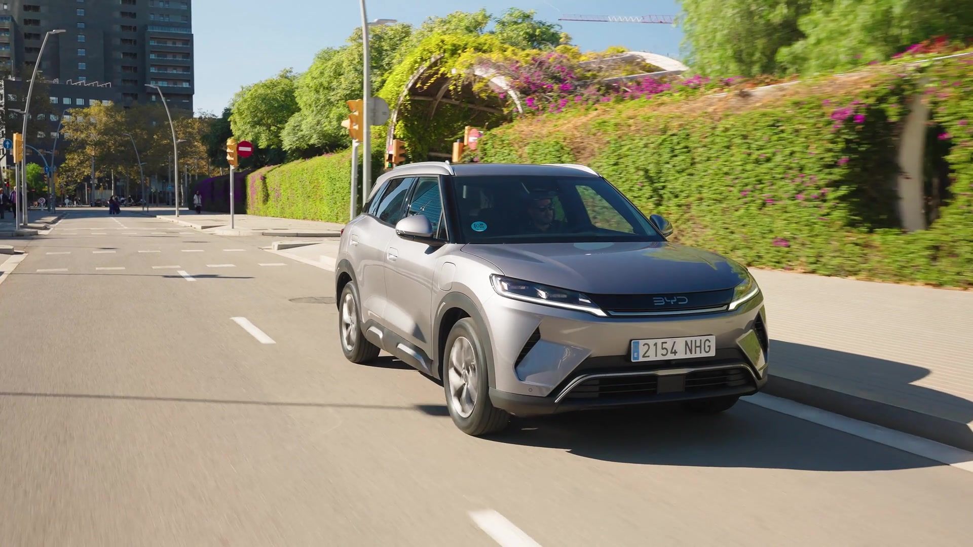 BYD ATTO2 in Grey Trailer