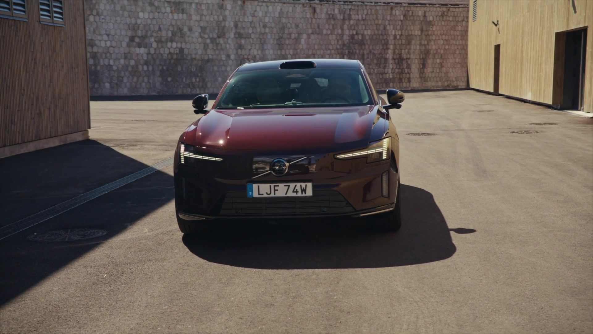 The new Volvo ES90 Exterior Design in Mulberry Red