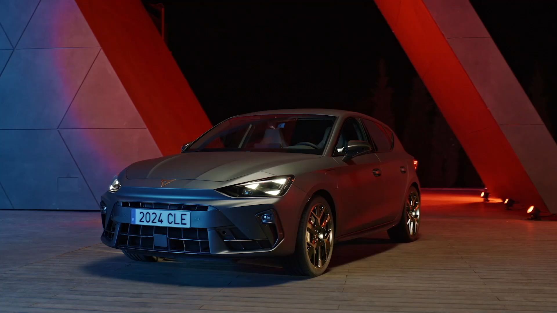 The new CUPRA Leon 5-door and CUPRA Leon Sportstourer - Chassis
