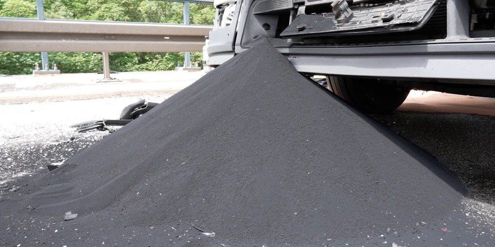 Auffahrunfall zwischen zwei Lkw auf der A7