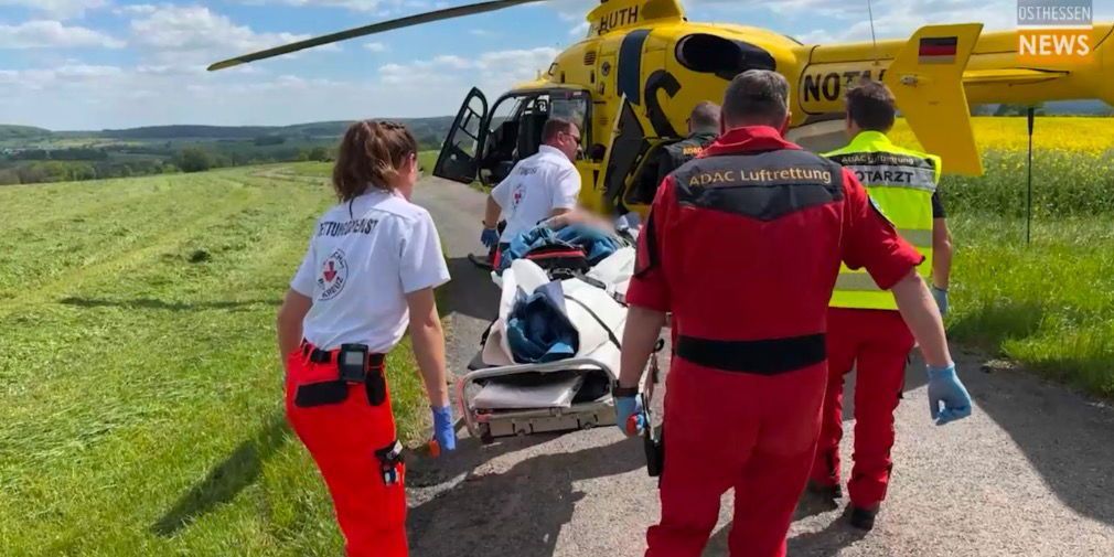 Wenn-Sekunden-Leben-retten-Luftretter-bringen-Schlaganfall-Patientin-in-Klinik