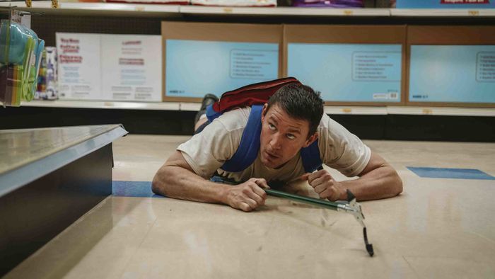 Channing Tatum hides in the toy store: 
