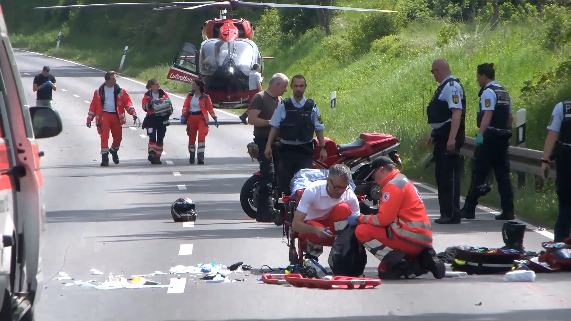 Schwerer Sturz bei Rauenberg – Biker lebensgefährlich verletzt