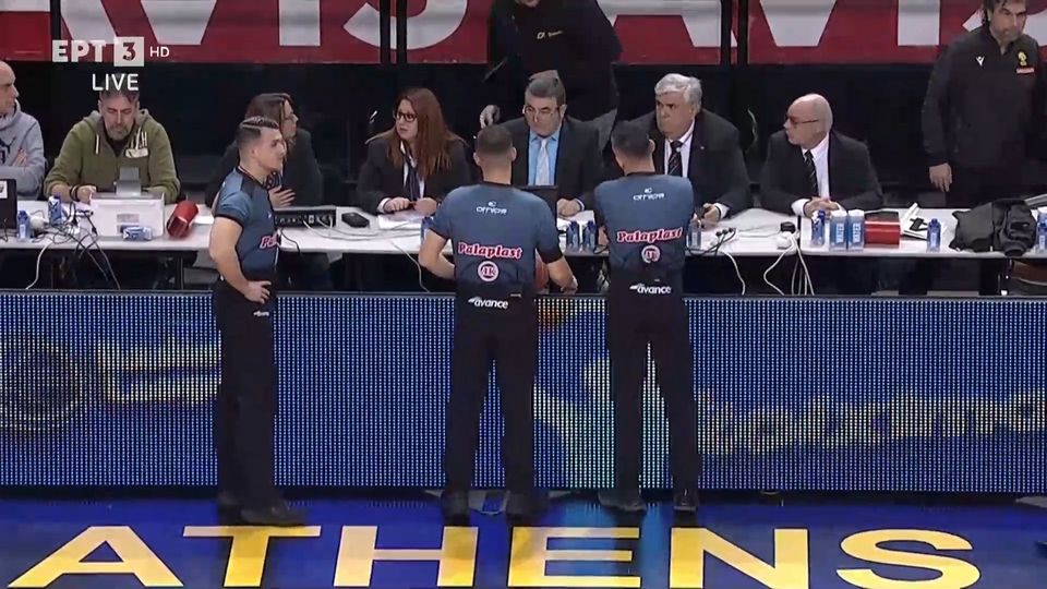 ΑΕΚ Betsson – Άρης: Προσωρινή διακοπή λόγω προβλήματος στα χρονόμετρα (VIDEO)