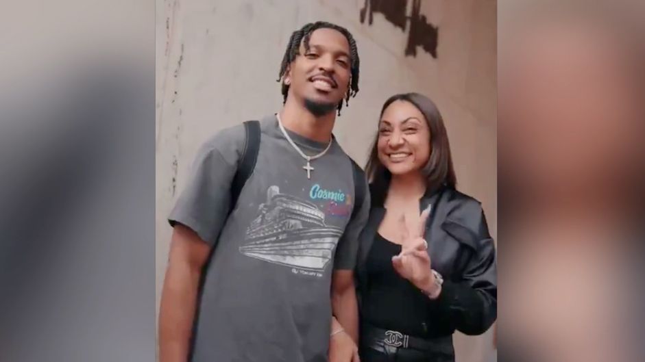 NFL: Jayden Daniels with a sweet surprise for his mom